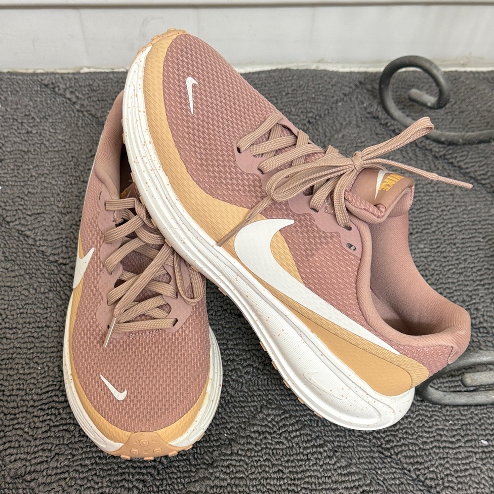 Women's Nike Revolution 8 - Picture 5 of 6